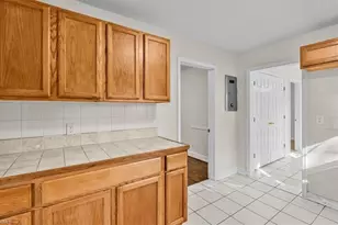3002 Taliaferro Rd, Greensboro, NC 27408 - Photo 8