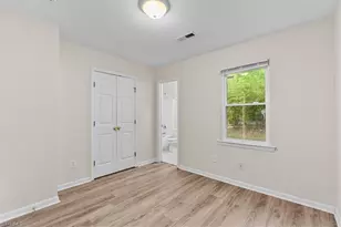 3002 Taliaferro Rd, Greensboro, NC 27408 - Photo 16