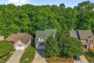 3240 Cheswick Dr, Greensboro, NC 27410 - Photo 32