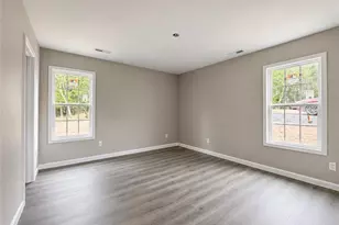 317 Price St, Eden, NC 27288 - Photo 4