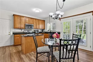 4504 Chimney Springs Dr, Greensboro, NC 27407 - Photo 14