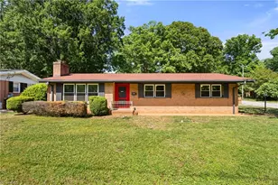 4918 Starmount Dr, Greensboro, NC 27410 - Photo 2