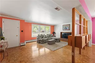 4918 Starmount Dr, Greensboro, NC 27410 - Photo 6