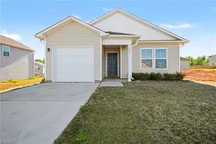 331 Peacock Cir, Lexington, NC 27292 - Photo 2