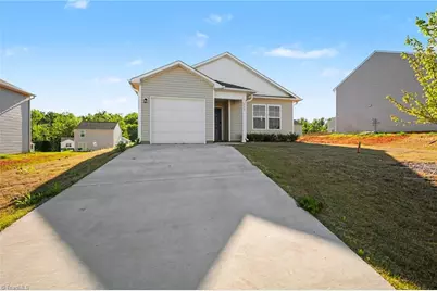 331 Peacock Circle, Lexington, NC 27292 - Photo 2