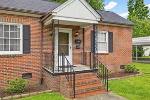 612 Morehead St, Eden, NC 27288 - Photo 6