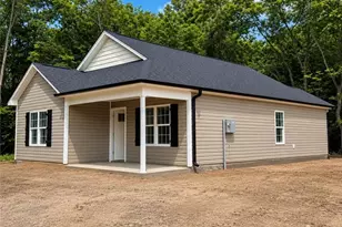 315 Price St, Eden, NC 27288 - Photo 2