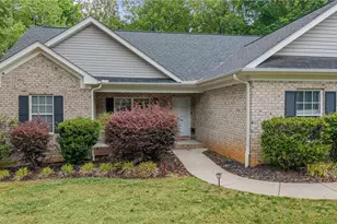 7704 Perthshire Dr, Oak Ridge, NC 27310 - Photo 4