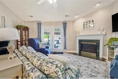 3027 Maple Avenue #D2, Burlington, NC 27215 - Photo 2