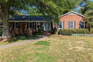 6913 Crandall Ct, Clemmons, NC 27012 - Photo 2