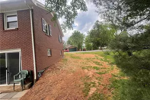 443 Pads Rd, Wilkesboro, NC 28697 - Photo 6