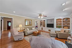 5812 Crimson Ct, Mebane, NC 27302 - Photo 8