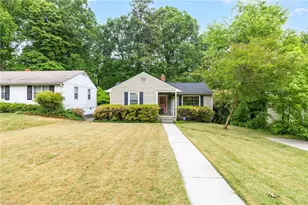 2012 Bluemont Dr, Greensboro, NC 27408 - Photo 8
