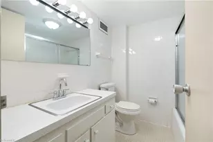 1101 Elm St, Greensboro, NC 27401 - Photo 32