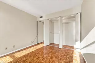 1101 Elm St, Greensboro, NC 27401 - Photo 18
