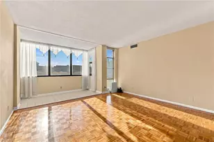 1101 Elm St, Greensboro, NC 27401 - Photo 10