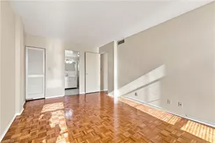 1101 Elm St, Greensboro, NC 27401 - Photo 22
