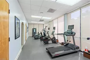1101 Elm St, Greensboro, NC 27401 - Photo 28
