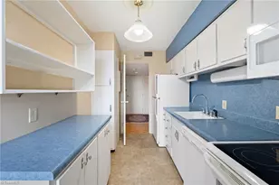 1101 Elm St, Greensboro, NC 27401 - Photo 24