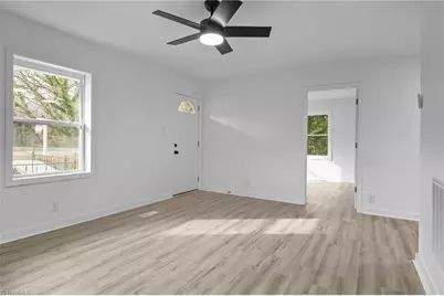 621 Sharpe Street E, Statesville, NC 28677 - Photo 8