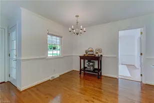 1019 Sherwood Dr, Reidsville, NC 27320 - Photo 10