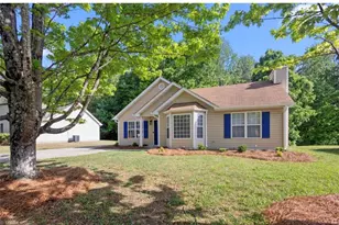 813 Valley Oak Dr, Greensboro, NC 27406 - Photo 4