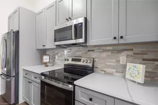 813 Valley Oak Dr, Greensboro, NC 27406 - Photo 12