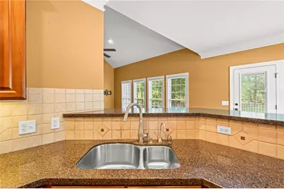 3321 Lower Lake Road, Thomasville, NC 27360 - Photo 16