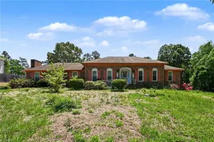 532 Greenwood Dr, Burlington, NC 27217 - Photo 1
