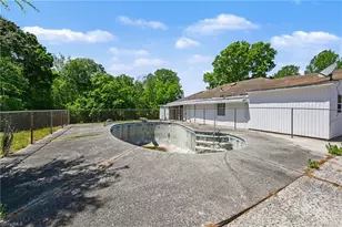 532 Greenwood Dr, Burlington, NC 27217 - Photo 22