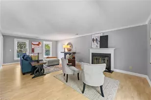 3919 Pondfield Ct, Greensboro, NC 27410 - Photo 6