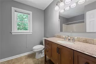 3919 Pondfield Ct, Greensboro, NC 27410 - Photo 20