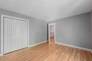 3919 Pondfield Ct, Greensboro, NC 27410 - Photo 18