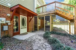 3919 Pondfield Ct, Greensboro, NC 27410 - Photo 32