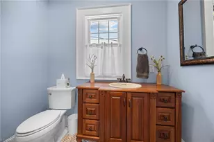638 Colonial Dr, High Point, NC 27262 - Photo 18