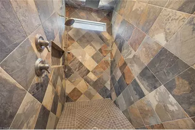 638 Colonial Drive, High Point, NC 27262 - Photo 28
