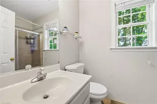 4004 Auburn Hills Dr, Greensboro, NC 27407 - Photo 20