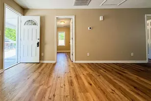 601 Huger St, Thomasville, NC 27360 - Photo 2