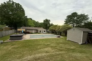 2807 Lamroc Rd, Greensboro, NC 27407 - Photo 4