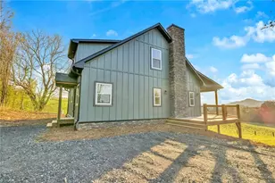 553 Graybeal Calloway Dr, West Jefferson, NC 28694 - Photo 6