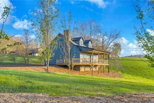 553 Graybeal Calloway Dr, West Jefferson, NC 28694 - Photo 4