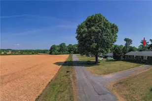 1012 H A Renegar Dr, Yadkinville, NC 27055 - Photo 24