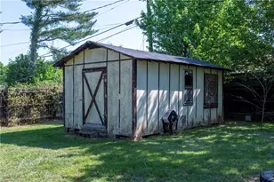 1012 H E Renegar Dr, Yadkinville, NC 27055 - Photo 24