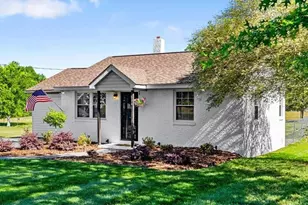 604 Rosedale Dr, Thomasville, NC 27360 - Photo 2