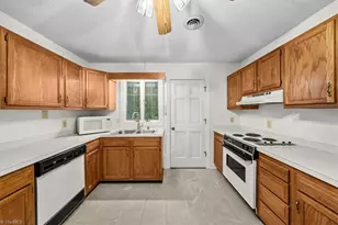 7501 Oak Valley Ln, Browns Summit, NC 27214 - Photo 28