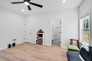 5305 Ridge Fall Rd, Greensboro, NC 27410 - Photo 14