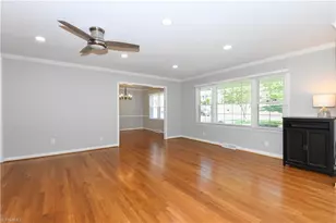 2403 Running Brook Dr, Greensboro, NC 27408 - Photo 8