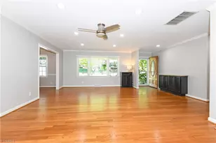 2403 Running Brook Dr, Greensboro, NC 27408 - Photo 6
