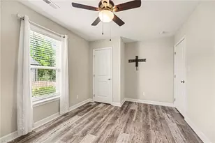 211 Bethlehem Ave, Thomasville, NC 27360 - Photo 8