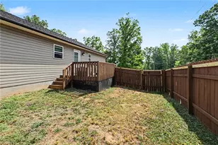 211 Bethlehem Ave, Thomasville, NC 27360 - Photo 14